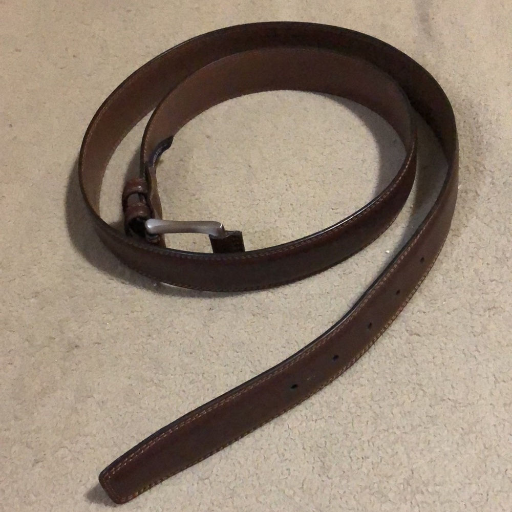 ROUNDTREE & YORKE FULL GRAIN COWHIDE 46/116 BROWN BELT FOR MEN - SIGNS OF WEAR